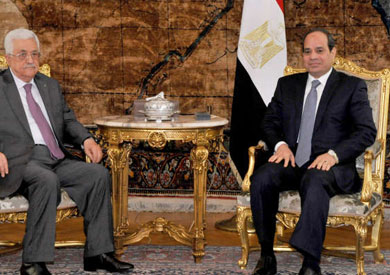 الرئيس عبد الفتاح السيسي ومحمود عباس رئيس فلسطين